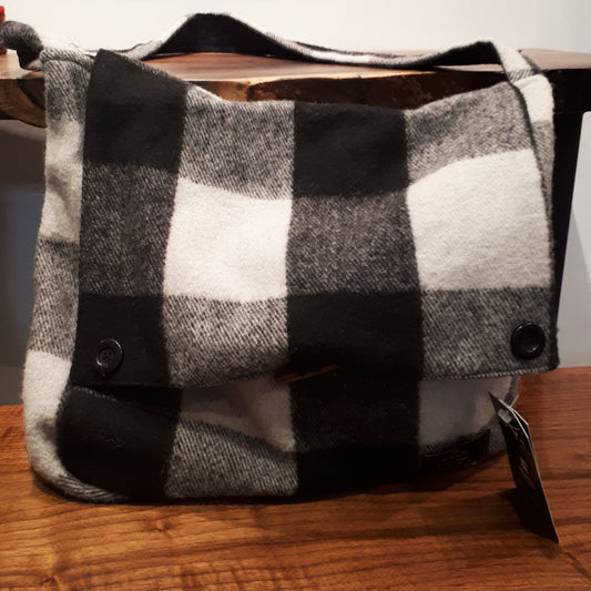 Tartan Bag - Merino Wool - from Cedar Lake Canada (Patrick King Woollen Company)